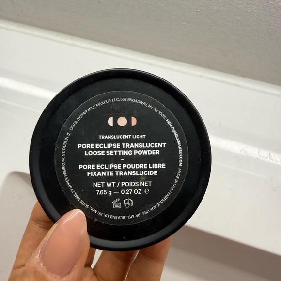 Milk setting powder in translucent - Picture 2 of 2